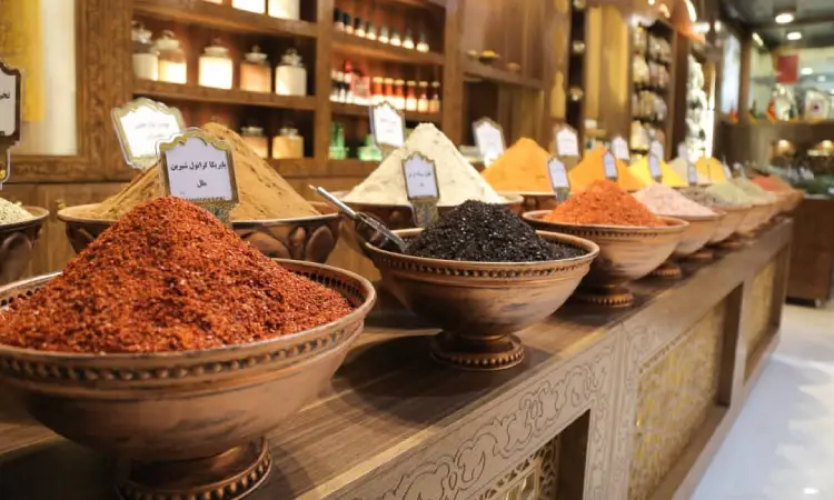 انواع قفسه بندی مناسب عطاری